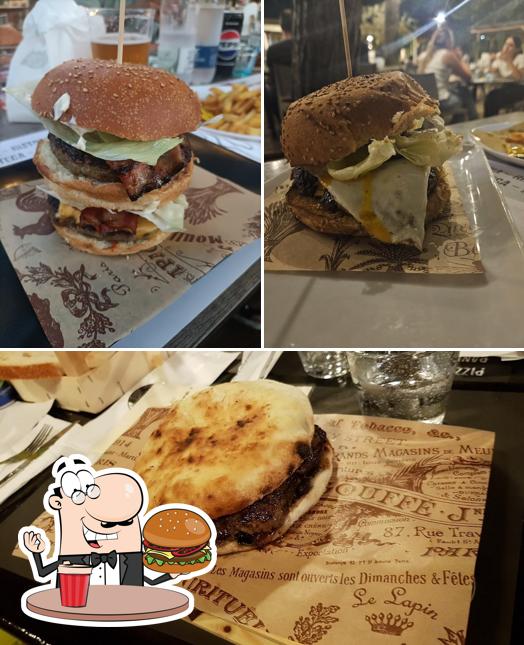 Ordina un hamburger a Full Moon