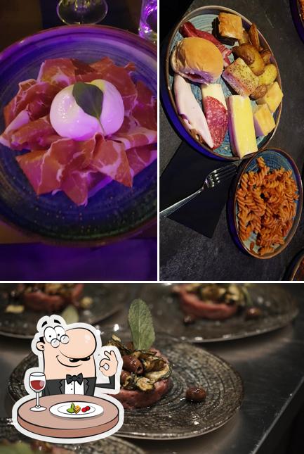 Platti al Feel Dinner Show, Food & Lounge