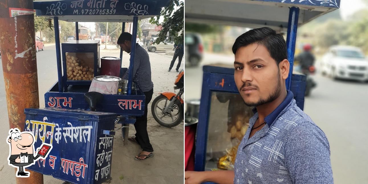 Aryan Dahi Bhalla Stall