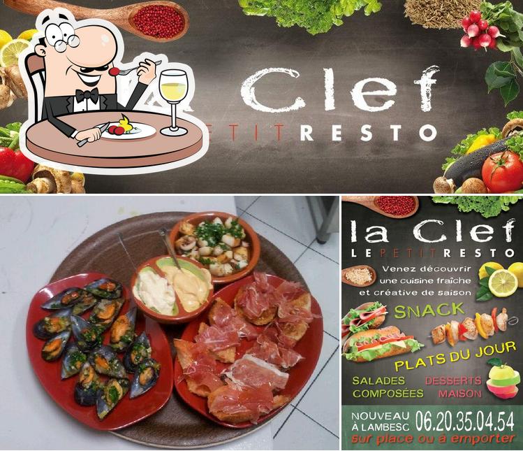 Еда в "La Clef "Le Petit Resto""
