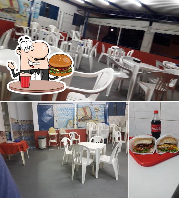 Delicie-se com um hambúrguer no Guará Lanches