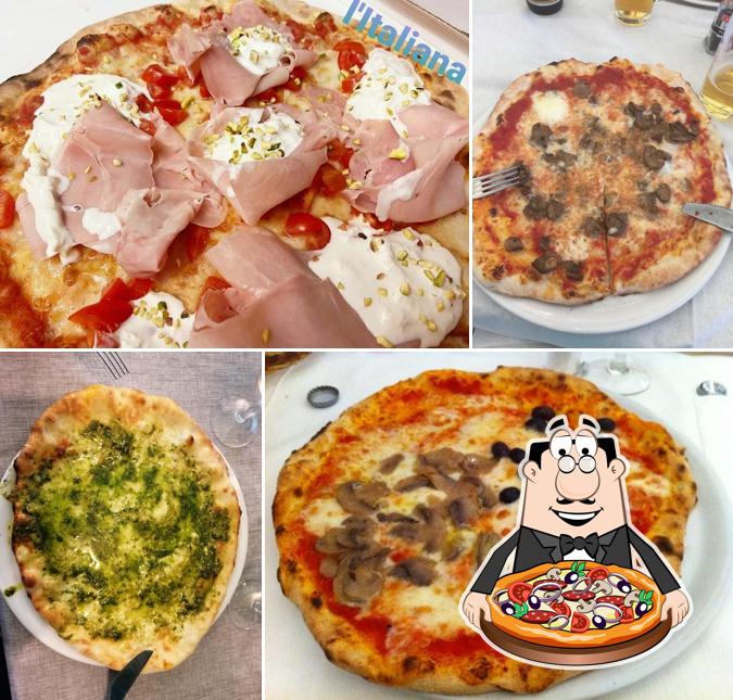 Pick pizza at Ristorante Pizzeria dal Baffo