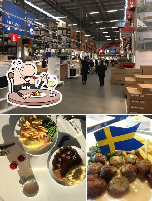 Observa las imágenes que muestran comida y exterior en IKEA Restaurant