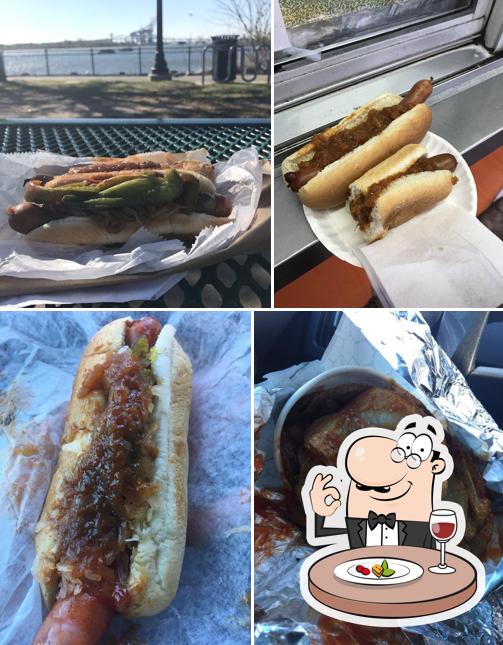 Tommy's Italian Sausage & Hot Dogs in Elizabeth Restaurant menu and