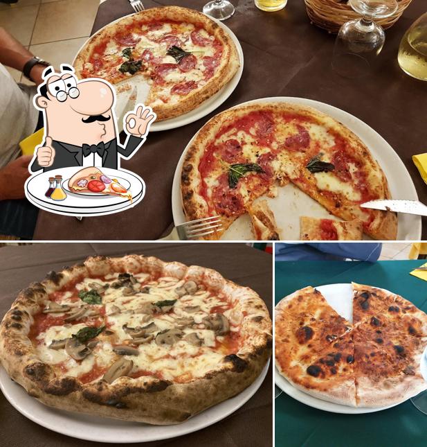 Prueba una pizza en Restaurant And Pizzeria Zelluso Arcamone Di Vincenzo