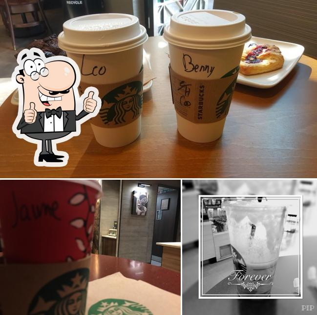 Vea esta foto de Starbucks Masaryk Spencer