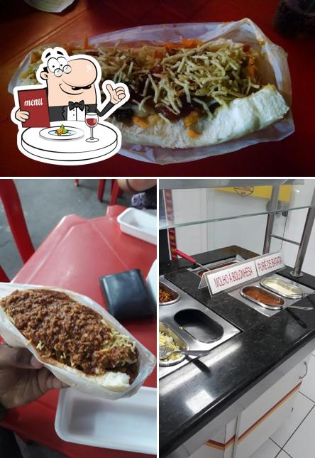 Platos en Mr. Dog Self Service