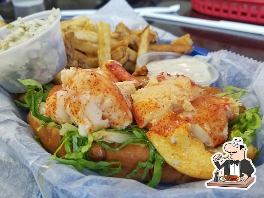 The Dawg House Grill OIB, 6415 Beach Dr SW in Ocean Isle Beach