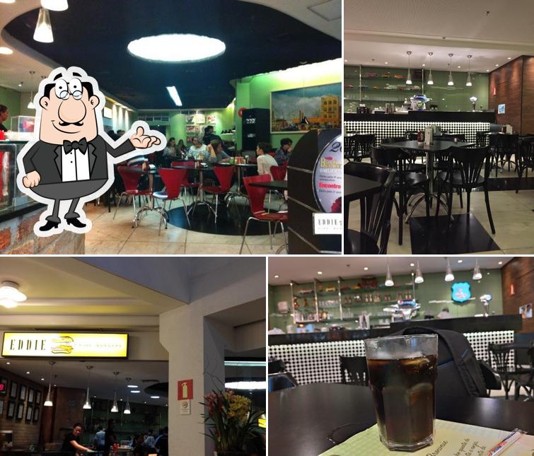 O interior do Eddie Fine Burgers - Pátio Savassi