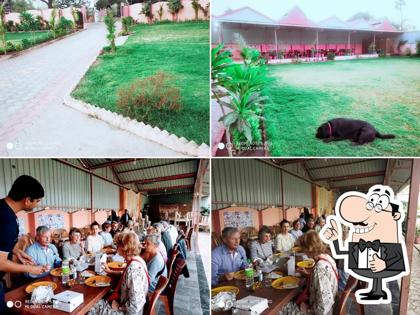 Deshi Tadka Puer Veg Familiy Restrourents