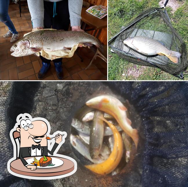 Etangs de la Gite; Etangs de Pêche : Truite, Carpodrome, blancs, Carpe - Bar, Restaurant, Brasserie, Promenade, Randonnée sert un menu pour les amateurs de poissons