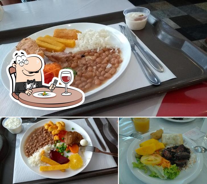 Comida em Restaurante Nova Mineira