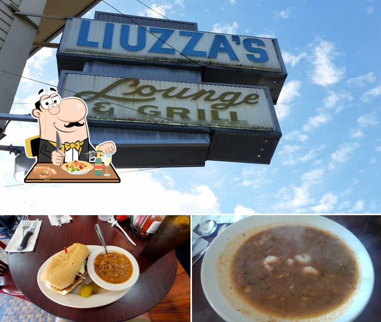 Food at Liuzza's by the Track