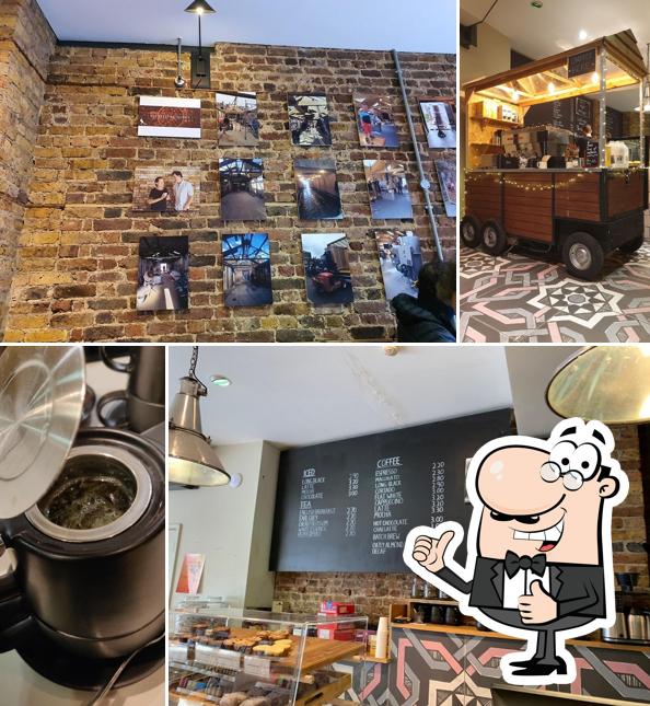 Curious Roo Coffee Roasters in London - Restaurant reviews