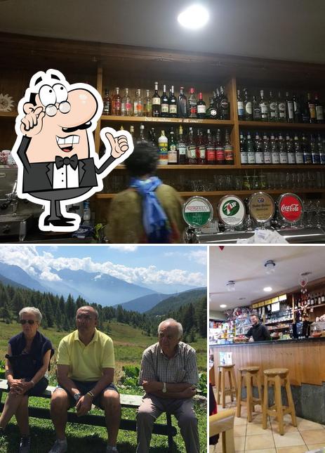 Questa è la foto che raffigura la interni e alcol di Bar Mortirolo