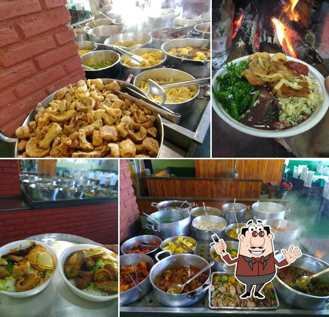 Comida em Restaurante Cheiro Verde
