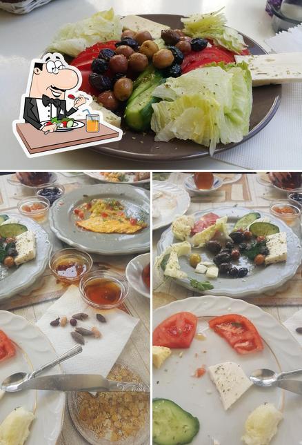 Food at Zeytin&Peynir
