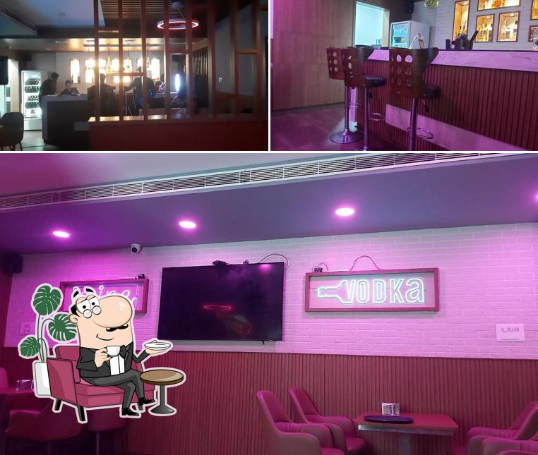 Check out how Astro Bar looks inside