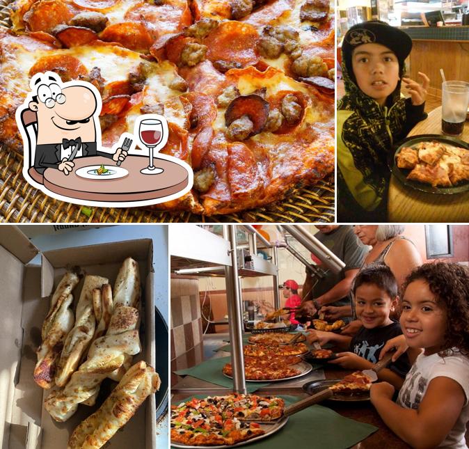 Round Table Pizza, Yreka - Restaurant menu, prices and reviews