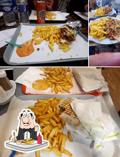 Essayez des pommes frites à SO kebab Pornic