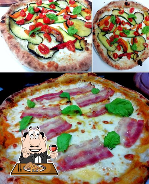 Ordina una pizza a Bar Five O'Clock