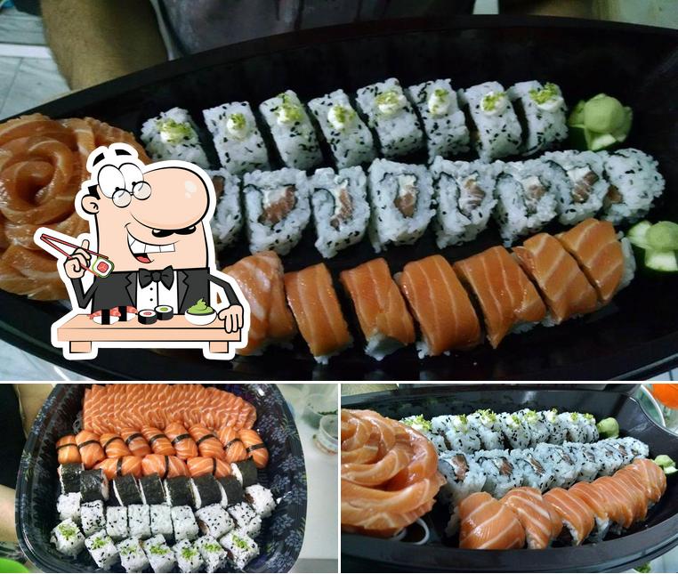 Rolos de sushi são oferecidos por Subarashii Delivery São Bernardo do Campo SP