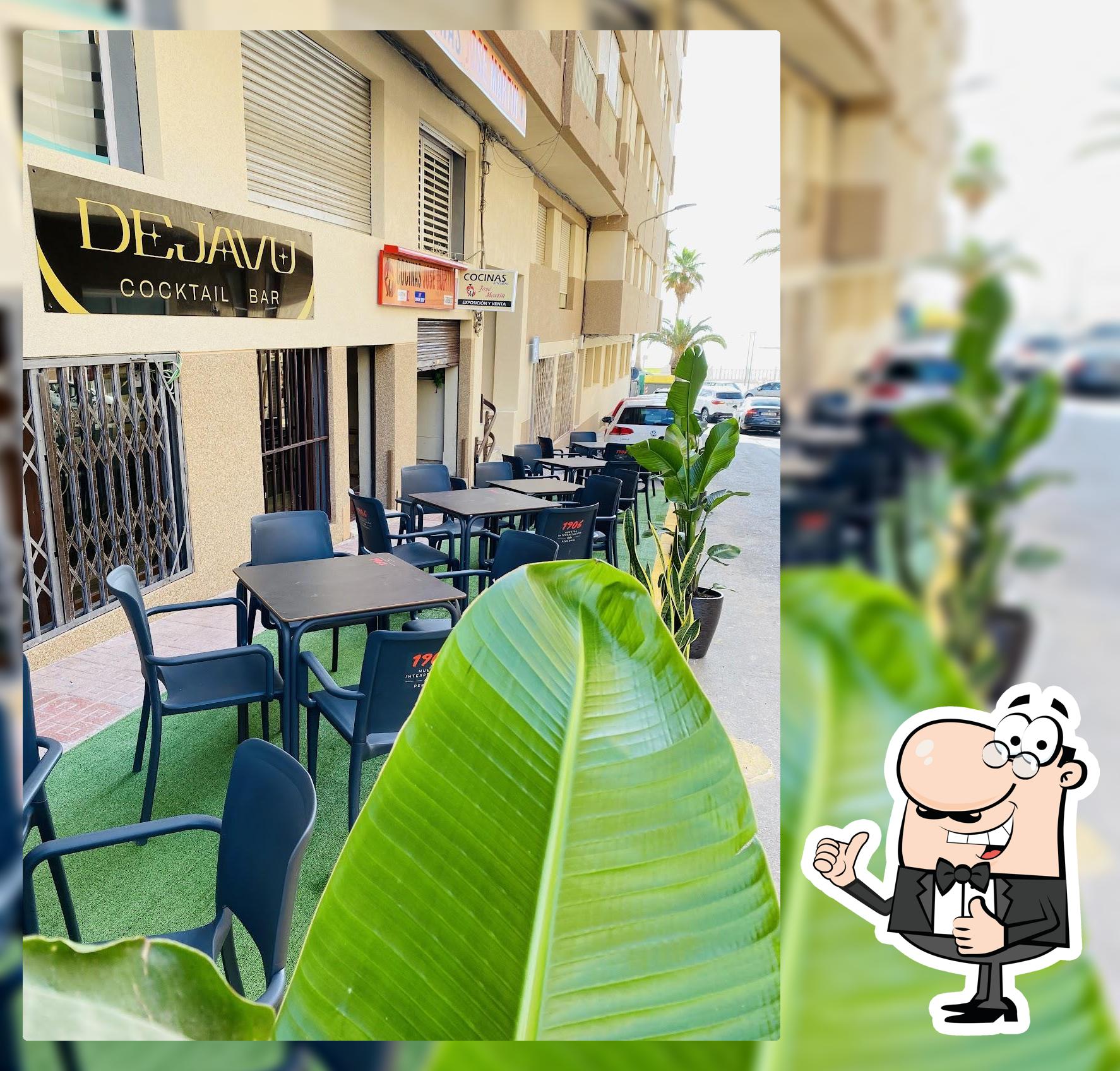 Dejavú cocktail bar, Garrucha Opiniones del restaurante