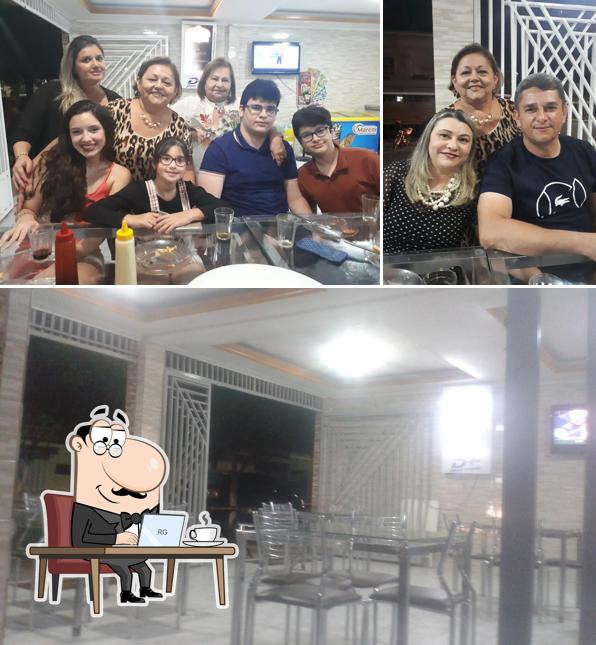 Veja imagens do interior do Lanchonete e Pizzaria o Pereira