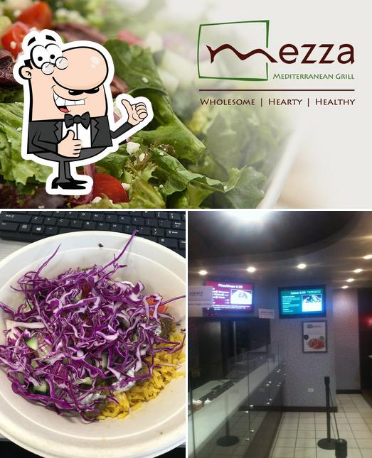 Взгляните на фотографию ресторана "Mezza Mediterranean Grill"