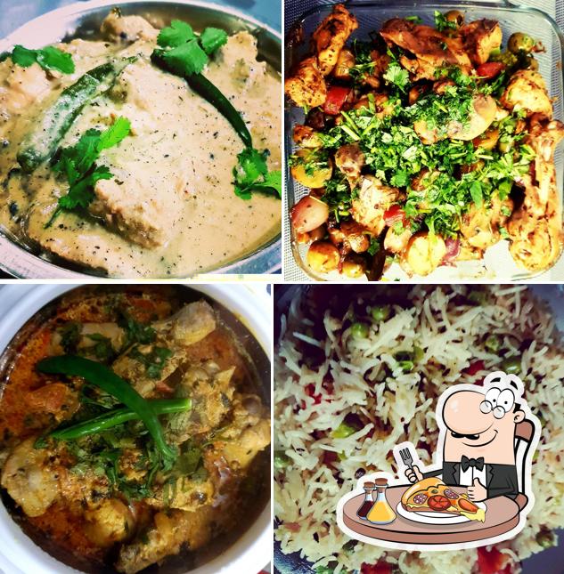 Try out pizza at FOODSQUARE