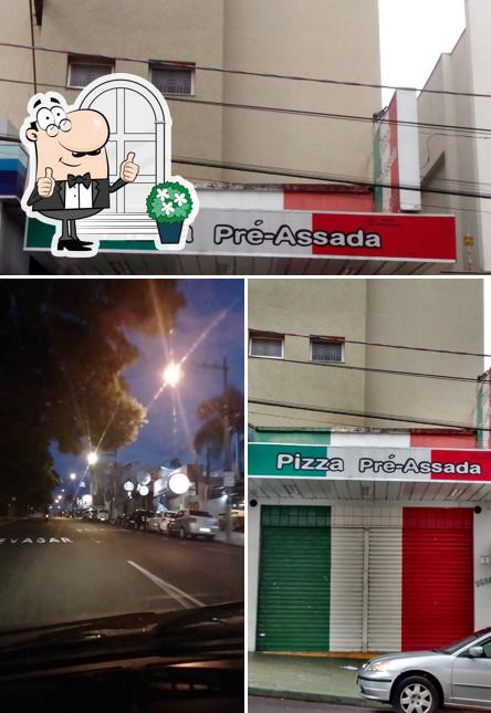 Esta é a foto ilustrando exterior e interior a Pizza Pré-Assada