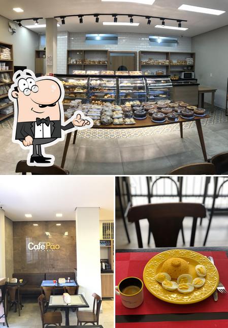 Veja imagens do interior do Padaria Café com Pão