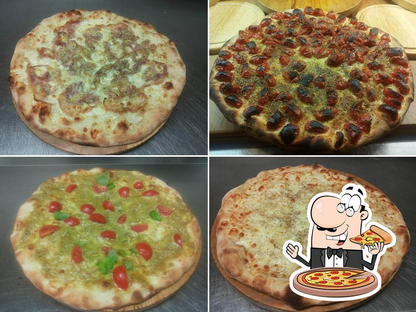 Scegli tra le svariate varianti di pizza