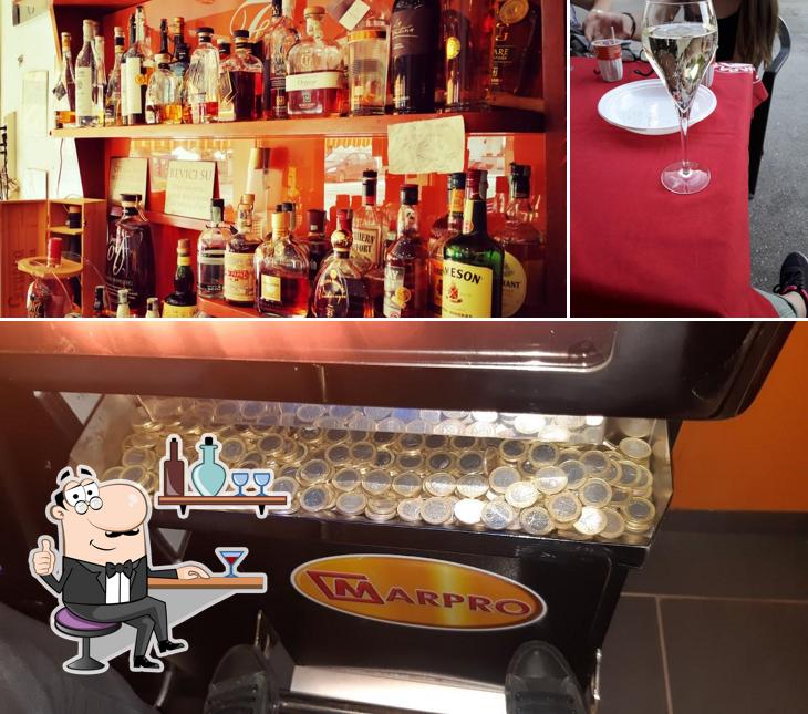 La immagine di interni e birra da FeBe Caffè