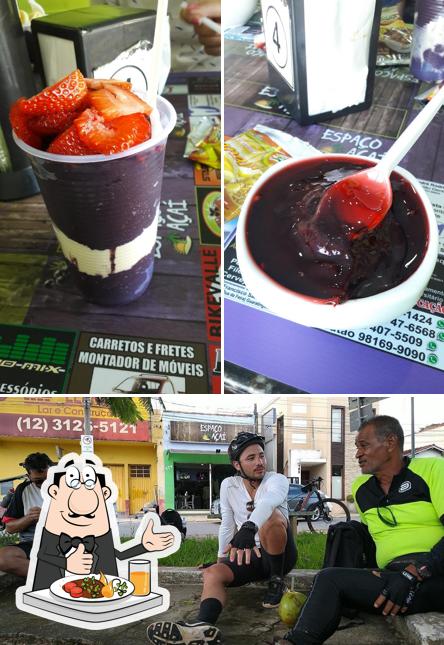 Comida em Espaço Açaí