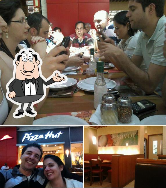 O interior do Pizza Hut