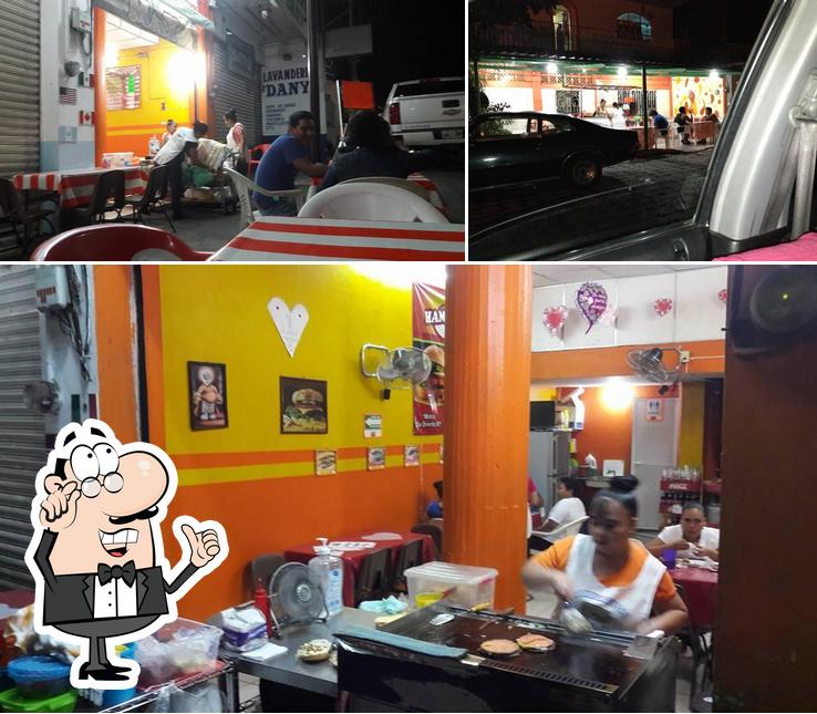 Hamburguesas MAY Matriz 15a Oriente restaurant, Tapachula, 15 oriente ...