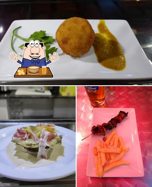 Platos en El Rincón de las Jarras Restaurante y Tapas en Torrevieja