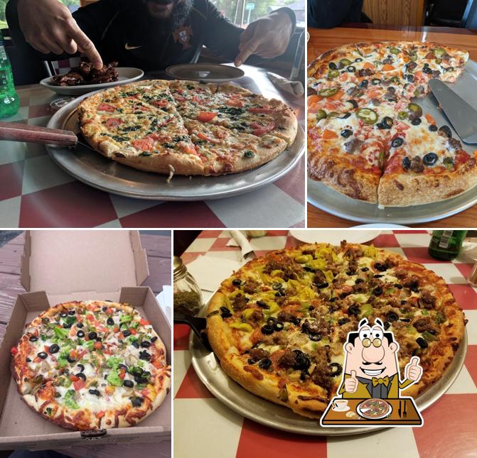 Lanesboro Pizza in Lanesborough Restaurant menu and reviews