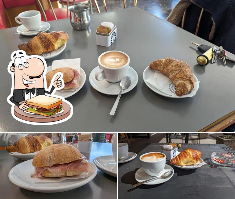 Toast al formaggio al Bar vulcano