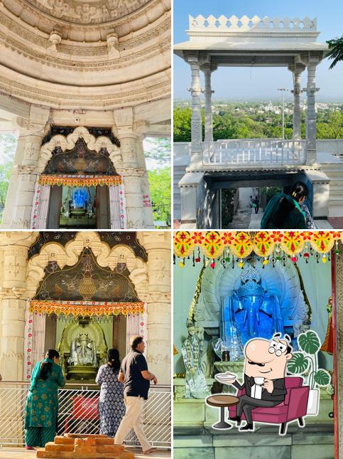 Shree Pandit Sweet And Hotel