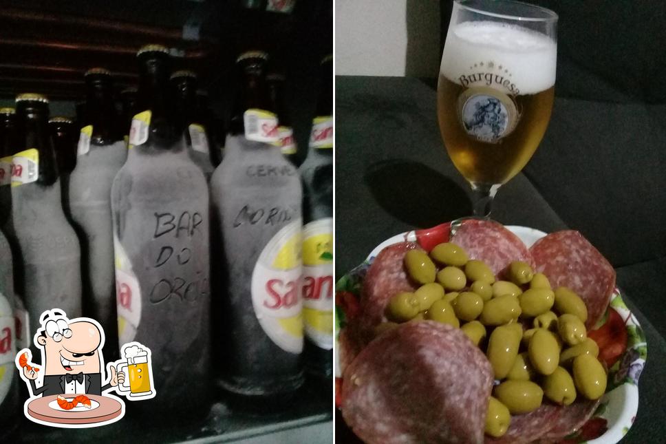 Você pode tomar uma tulipa de cerveja leve ou escura