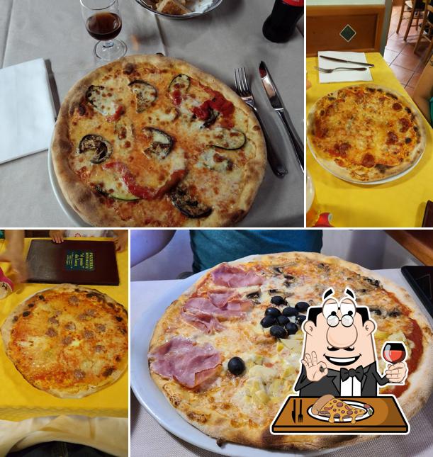 A Ristorante Al Ponte, puoi provare una bella pizza