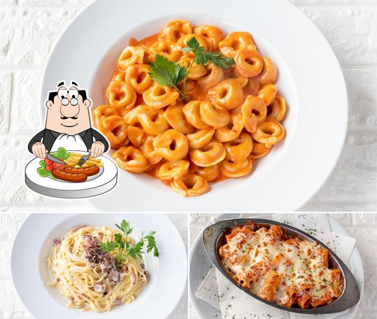 Pasta Express, 1501 Rue Fleury E in Montréal Restaurant menu and reviews