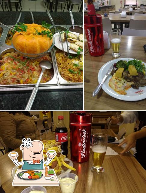 Confira a foto ilustrando comida e cerveja no Palatto Buffet