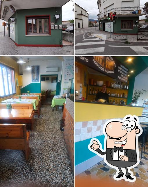 Semplicemente cosi si caratterizza per la esterno e interni