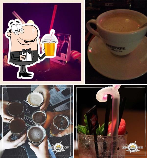Disfrutra de tu bebida favorita en James Cook Cafe, Pub & Restaurant