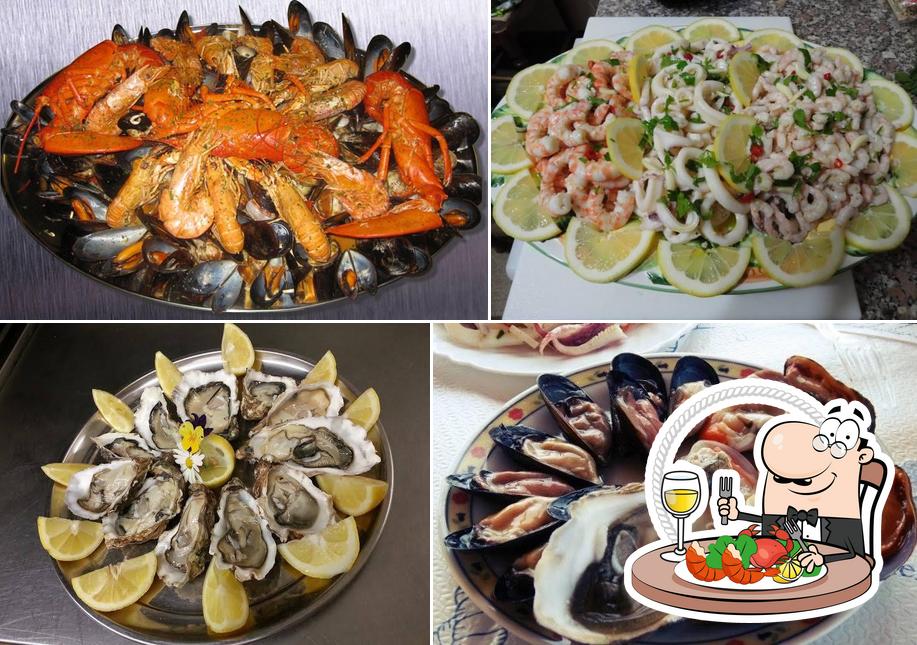 Prenez de nombreux plats à base de fruits de mer proposés par Risto Pescheria Magliola Giugliano in Campania