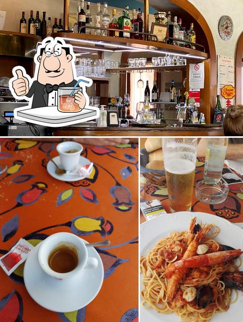 La immagine di bevanda e bancone da bar da Ristorante Pizzeria Pfeife