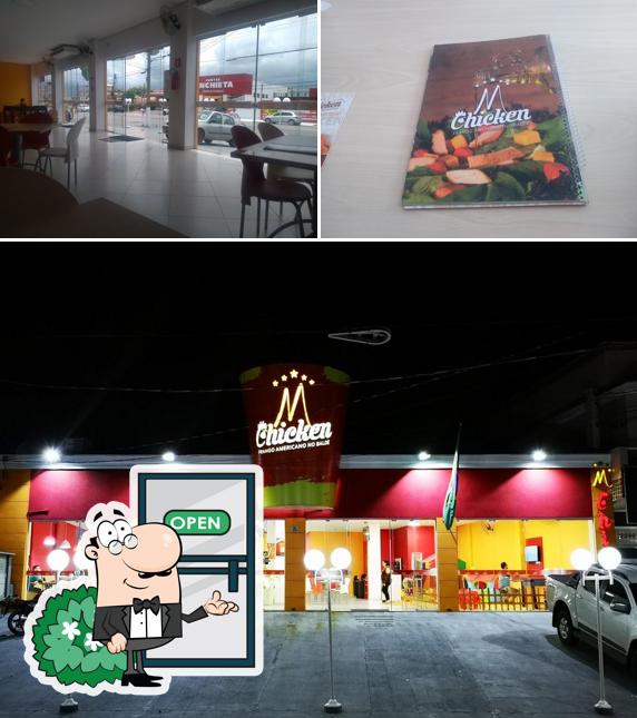 Esta é a imagem apresentando exterior e comida no Mchicken Peruíbe